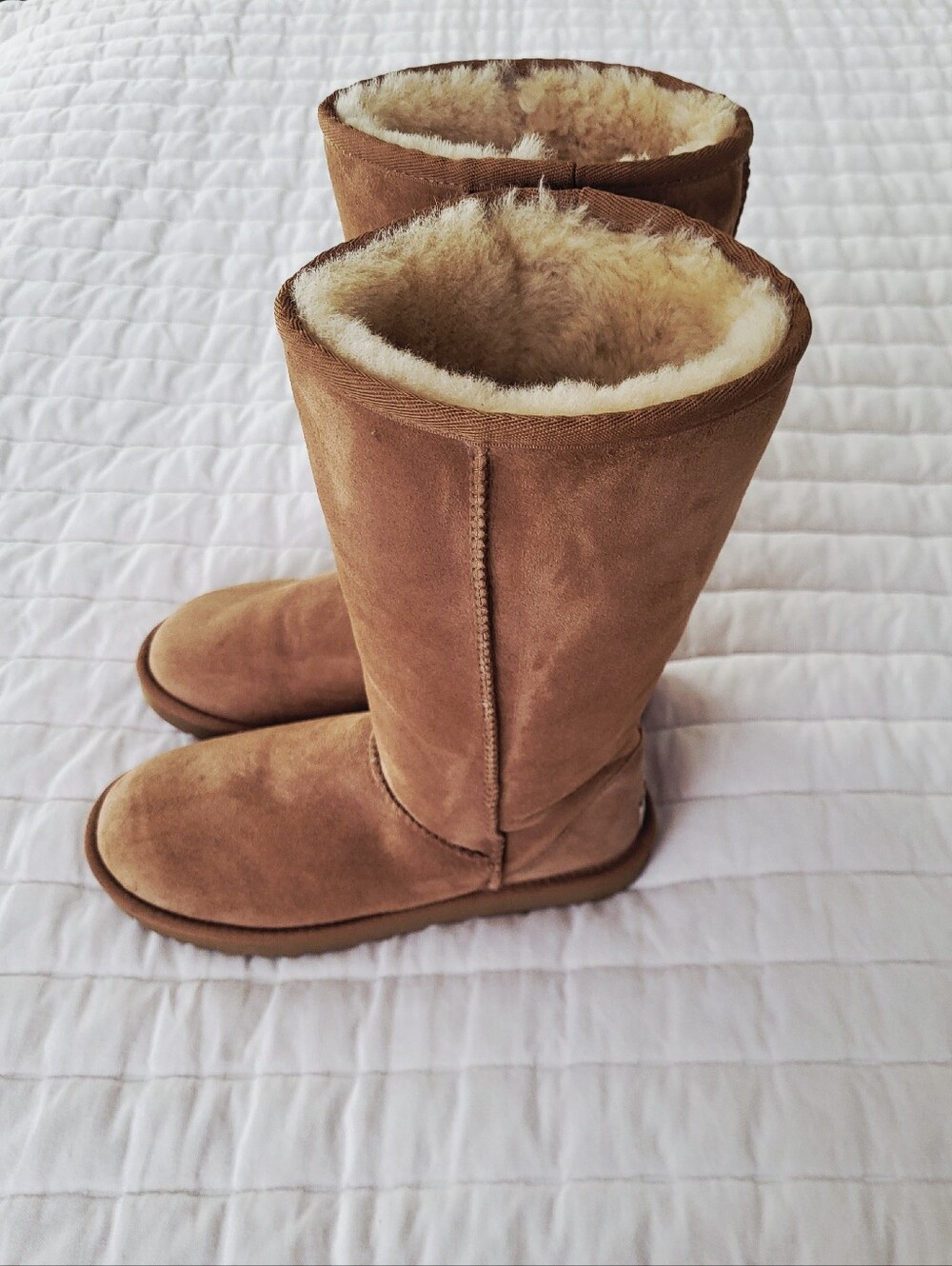 UGG Tall Chestnut Suede Boots, Sz 8, Like New - Picture 4 of 12